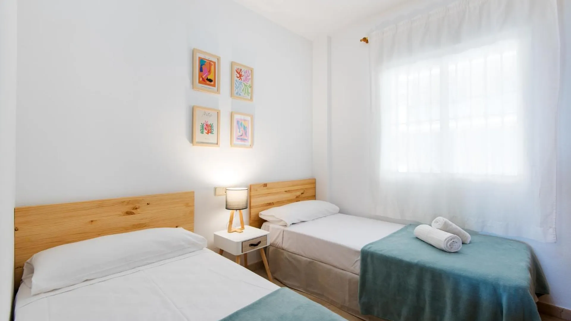 Madeinterranean Beach- Higueron Front Line Apartment فوينخيرولا